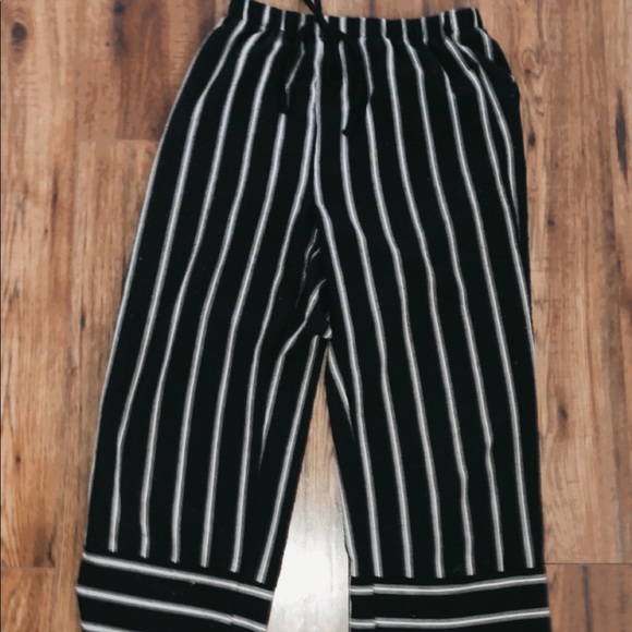 ARDENE’S PANTS - Picture 2 of 5